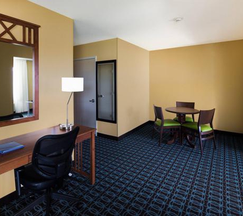 Fairfield Inn & Suites - Gold River, CA