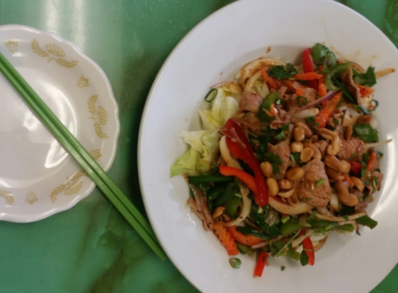 Thai Pakse Restaurant - Haltom City, TX. Beef salad