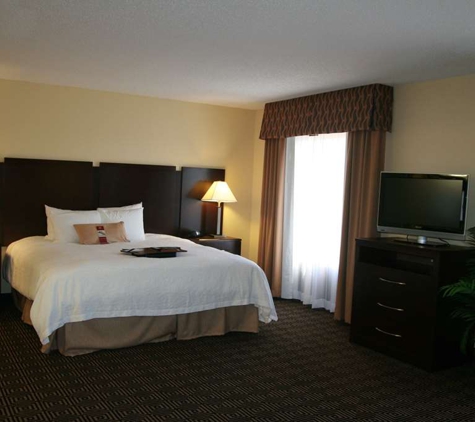 Hampton Inn & Suites Orlando-John Young Pkwy/S. Park - Orlando, FL