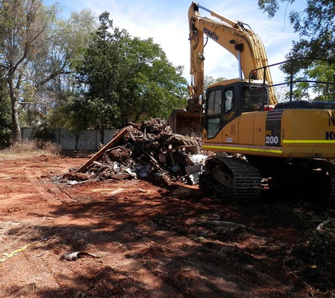 Newbold Bulk Haulage P/L - Coonamble, NSW. Qualified and Accredited Asbestos removalist