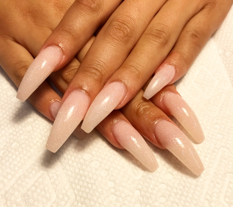 LA Nails - Riverdale, GA