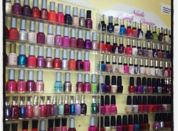 Queen Nails - Lauderdale Lakes, FL