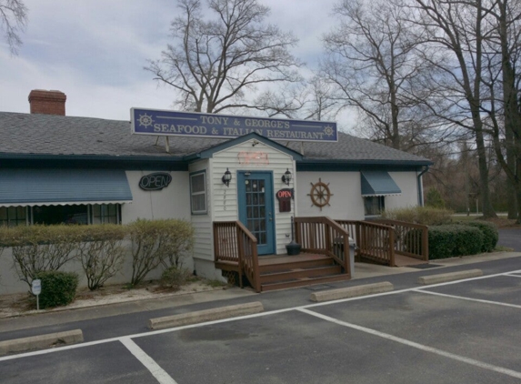 Tony & George's Seafood & Italian Restaurant - West Point, VA