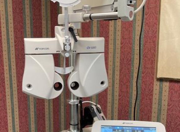 Park Family Eye Care - North Aurora, IL. Digital Refractions with social distancing