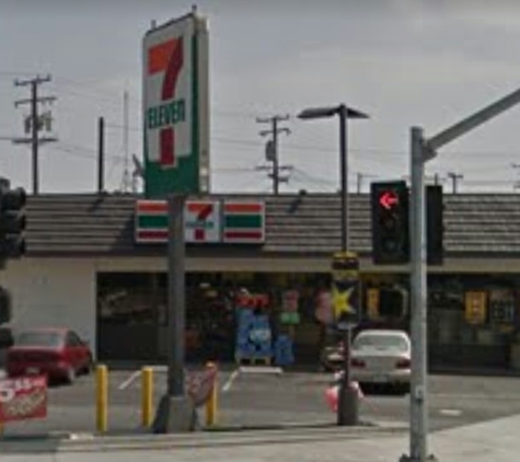 7-Eleven - South Gate, CA. Great Store to shop