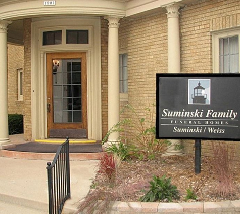 Suminski Family Life Story Funeral Home - Milwaukee, WI