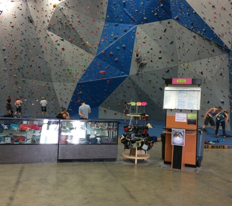 Hoosier Heights Indoor Climbing Of Indianapolis - Carmel, IN