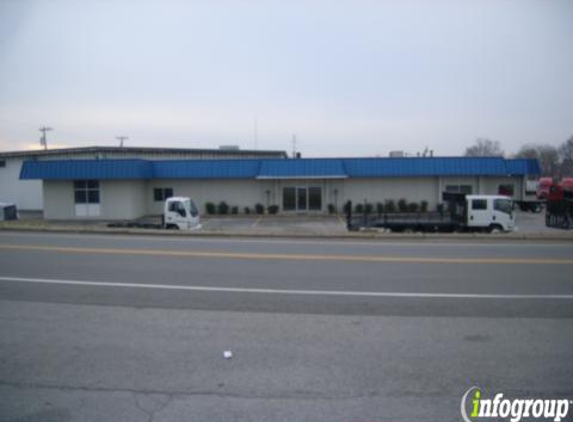 Nacarato Truck Centers - La Vergne, TN