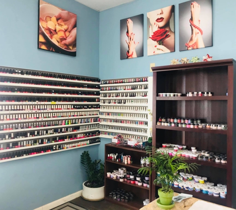 California Nails & Spa - El Dorado, AR