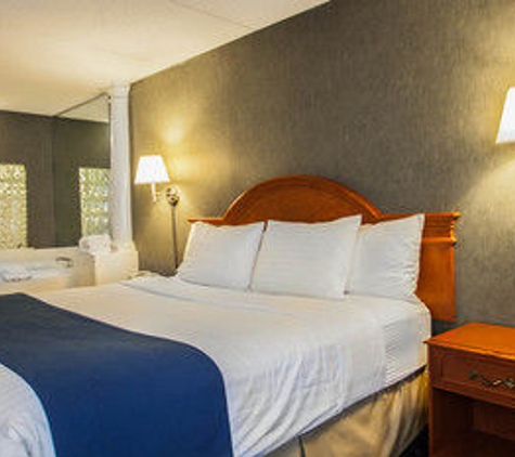 Quality Inn & Suites St Charles -West Chicago - Saint Charles, IL