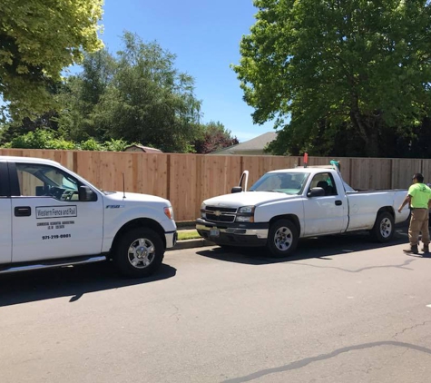 Western Fence & Rail - Gresham, OR. The crew hard at work