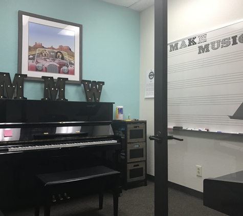 Music Maker Workshops - Phoenix, AZ. lesson room