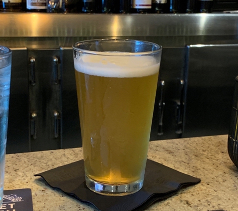 Lager & Vine Gastropub & Wine Bar - Hudson, OH