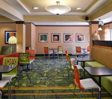 Fairfield Inn & Suites - North Charleston, SC