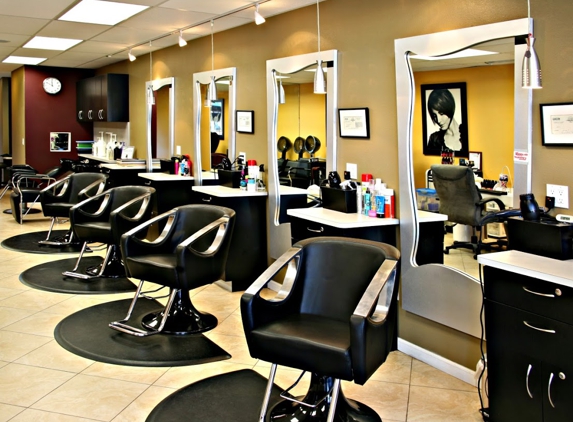 Plaza Hair Salon - San Diego, CA