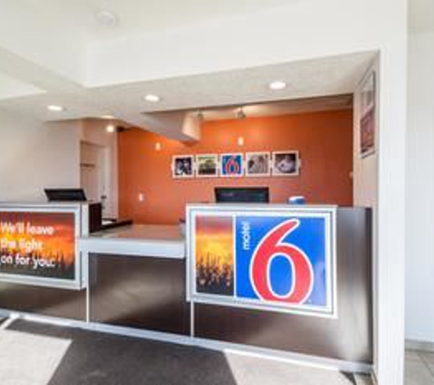 Motel 6 - Indianapolis, IN