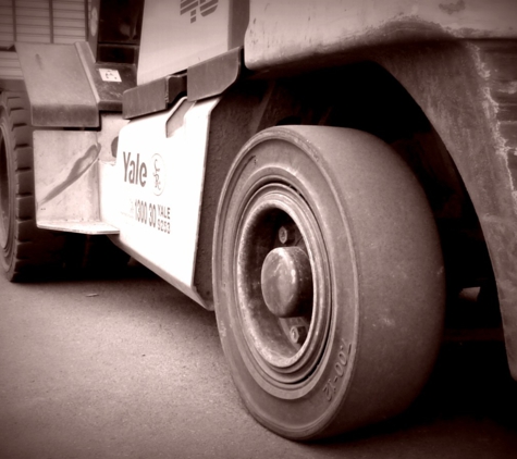 Associated Cold Tread Tyres - North Geelong, VIC