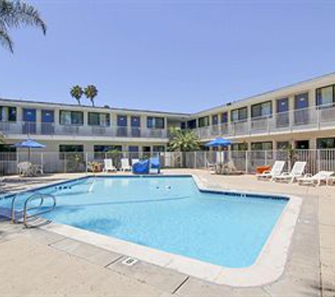 Motel 6 - Goleta, CA