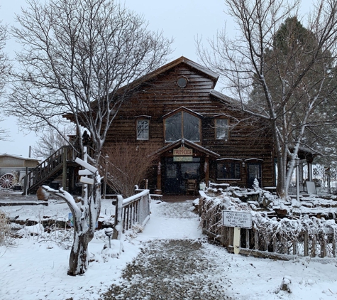 Farmhouse Cafe and Bakery - El Prado, NM