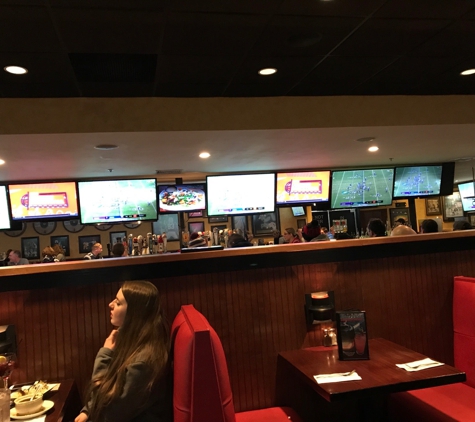 Jake n JOES Sports Grill - Foxboro, MA