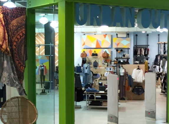 Urban Outfitters - Bloomington, MN