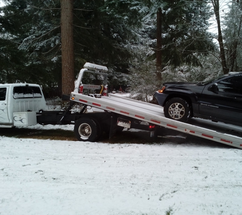 K&D Towing - Carbonado, WA. 19° ⛄