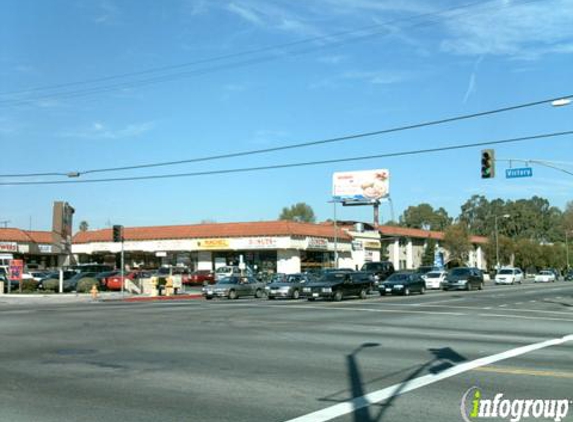 DC Cafe Donuts - Reseda, CA