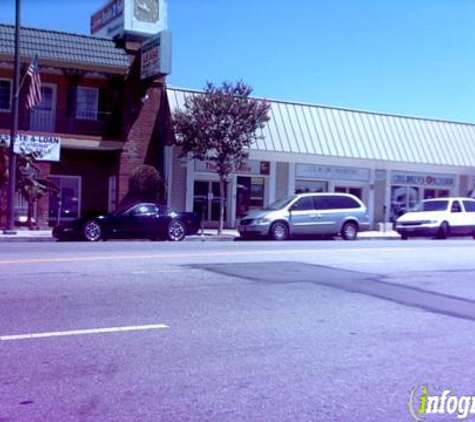 The UPS Store - Woodland Hills, CA