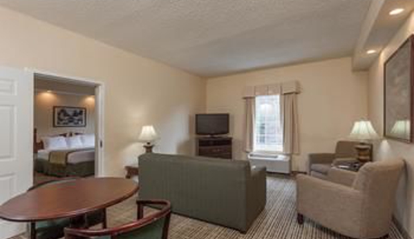 Baymont Inn & Suites - Columbia/Maury - Columbia, TN