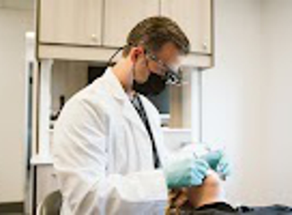 Wildwood Family and Cosmetic Dentistry-Secor Road, Toledo - Toledo, OH