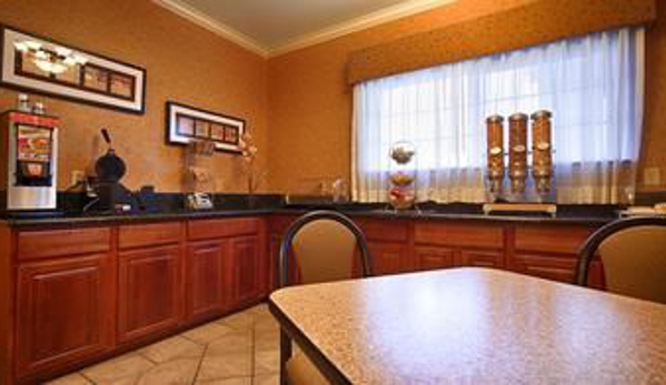 Best Western Henrietta Inn & Suites - Henrietta, TX