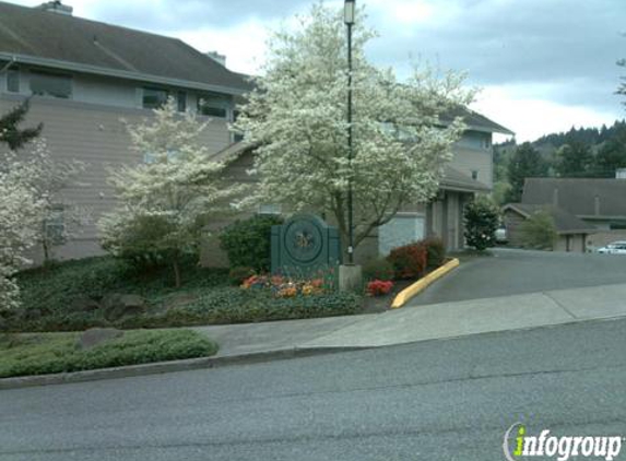 Waverley Greens Apartments - Portland, OR