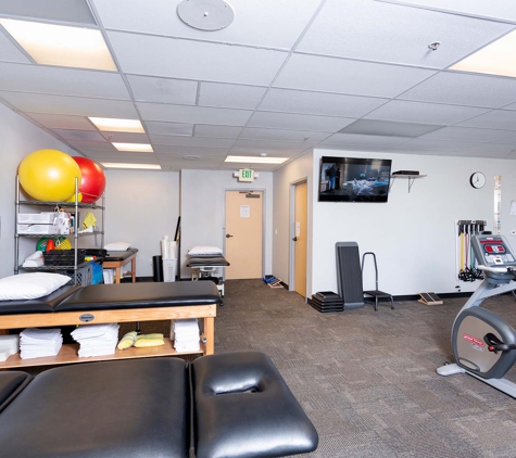 Golden Bear Physical Therapy Rehabilitation & Wellness - Riverbank, CA