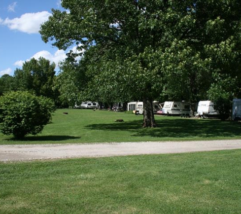 Timberview Lakes Campground - Bushnell, IL