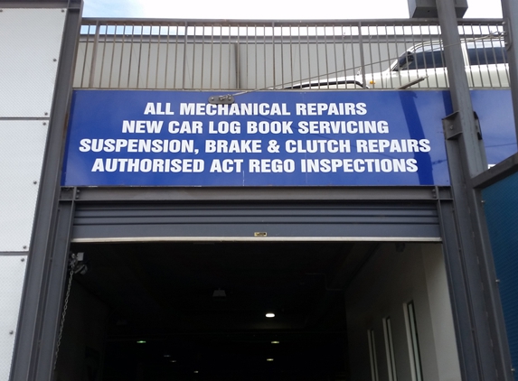 Paul Whyte Automotive - Gungahlin, ACT. Shopfront