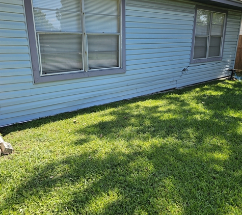 HDs HandymanServices - Houston, TX. Vinyl Siding Repairs, After