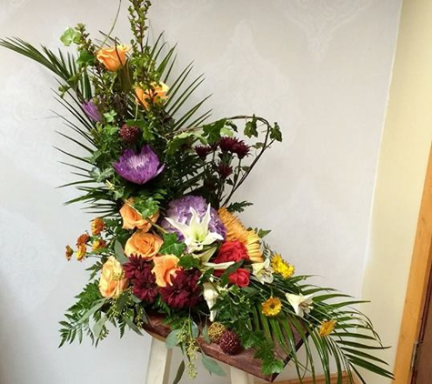 International Designs Florist - Fort Wayne, IN