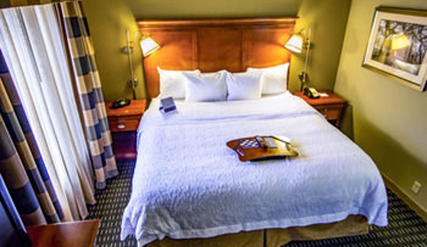 Hampton Inn & Suites Jackson - Jackson, TN