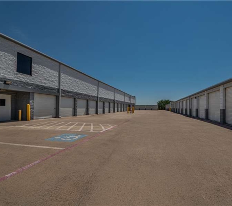 Extra Space Storage - Irving, TX