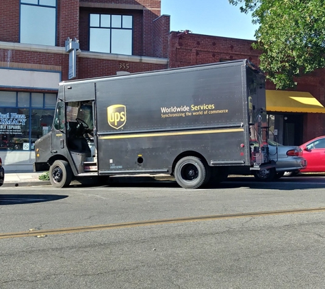 The UPS Store - Santa Paula, CA