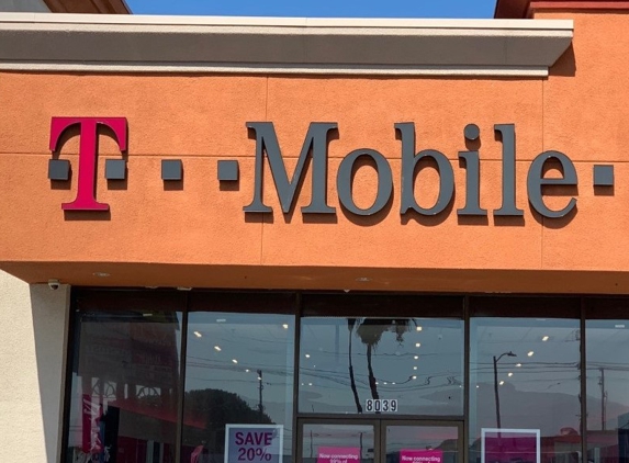 T-Mobile - North Hollywood, CA