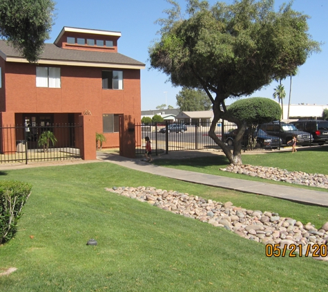 Los Vecinos Apartments - Phoenix, AZ