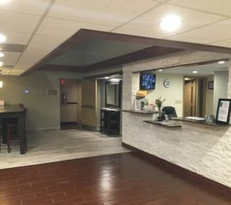 Quality Inn & Suites - Winfield, KS