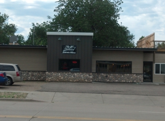 Upper Crust Pizza & Wings - Chamberlain, SD