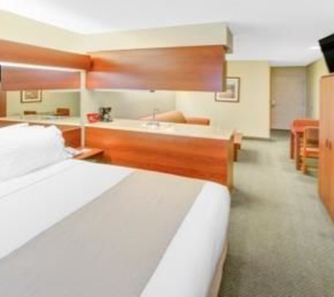 Microtel Inn & Suites by Wyndham Hattiesburg - Hattiesburg, MS