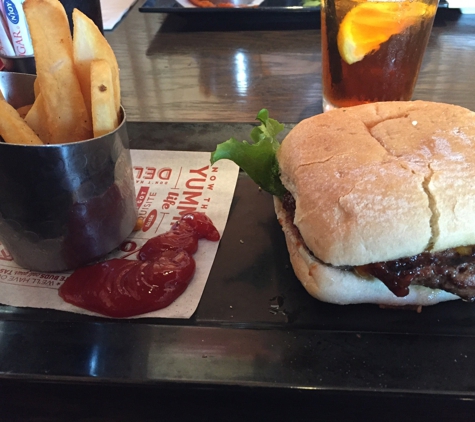 Red Robin Gourmet Burgers - Cherry Hill, NJ