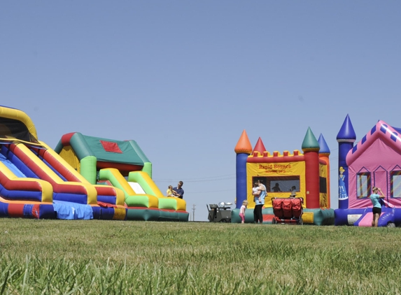 A2Z Bounce - Sterling Heights, MI. Bouncy Castle at our picnic.