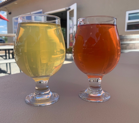 Dueling Dogs Brewing Co. - Lincoln, CA