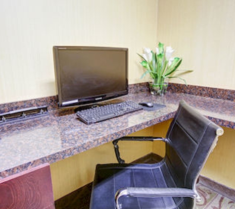 Comfort Inn & Suites - Navasota, TX