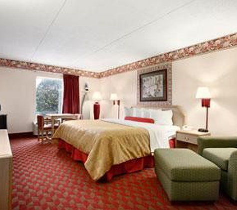 Ramada by Wyndham Murfreesboro - Murfreesboro, TN